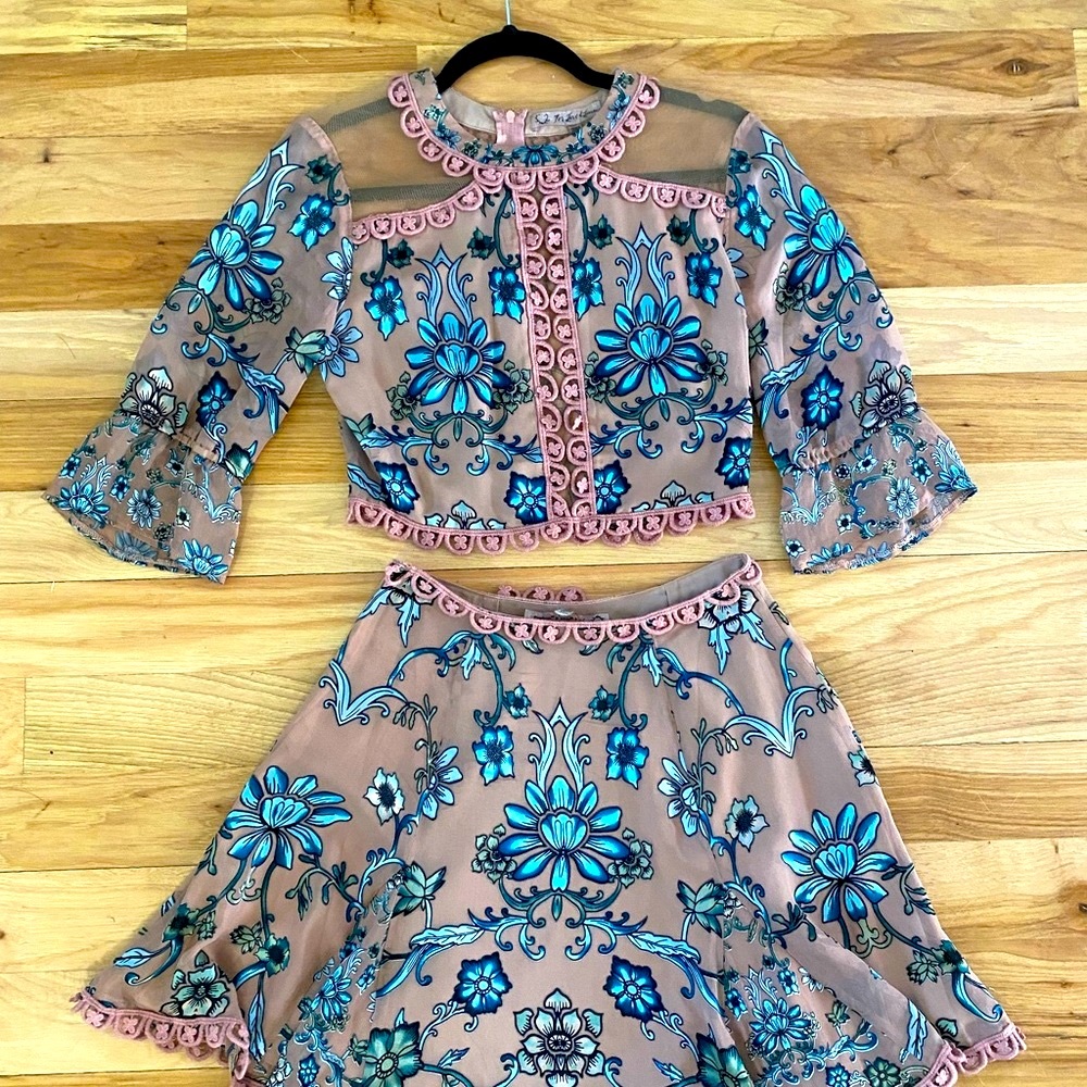 For Love & Lemons set